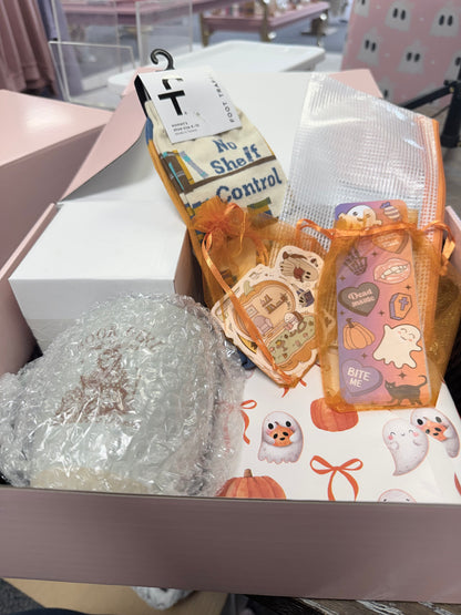 Blind Date with a Book: Deluxe Edition