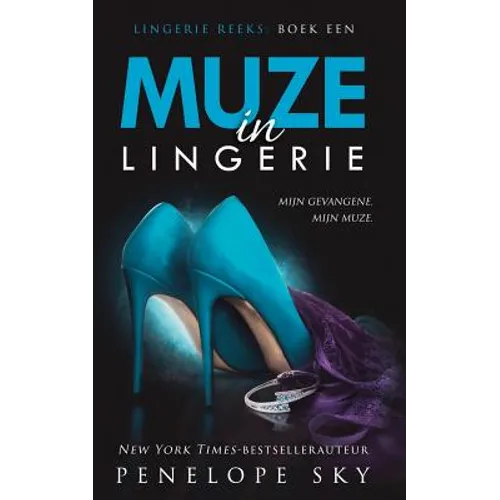 Muze in Lingerie